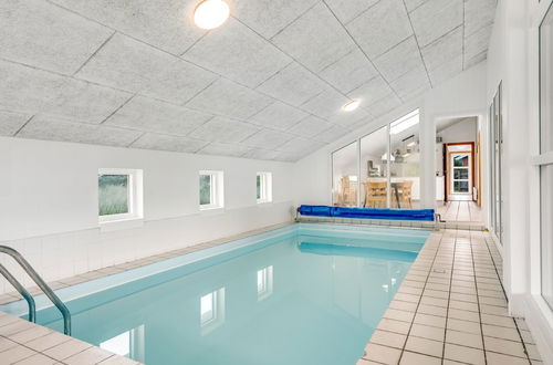 Photo 13 - Maison de 4 chambres à Klitmøller avec piscine privée et terrasse