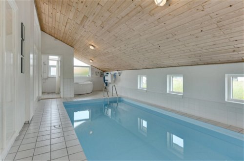 Foto 20 - Casa de 4 habitaciones en Klitmøller con piscina privada y terraza