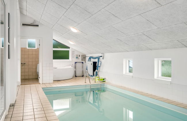 Casa de 4 quartos em Klitmøller com piscina privada e terraço - Foto 23