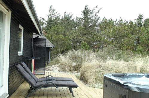 Foto 19 - Casa de 3 habitaciones en Hvide Sande con terraza y bañera de hidromasaje