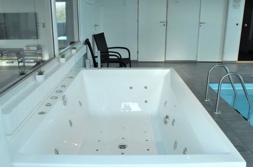 Foto 17 - Casa con 4 camere da letto a Hvide Sande con piscina privata e terrazza