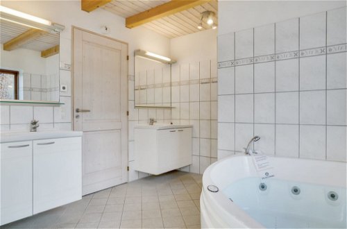 Foto 16 - Haus mit 5 Schlafzimmern in Væggerløse mit terrasse und sauna