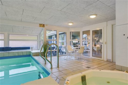 Photo 4 - Maison de 5 chambres à Blåvand avec piscine privée et terrasse