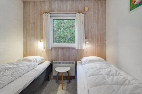 Foto 16 - Haus mit 5 Schlafzimmern in Blåvand mit privater pool und terrasse