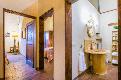 Foto 19 - Appartamento con 3 camere da letto a San Casciano in Val di Pesa