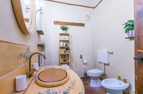 Foto 29 - Apartment mit 3 Schlafzimmern in San Casciano in Val di Pesa