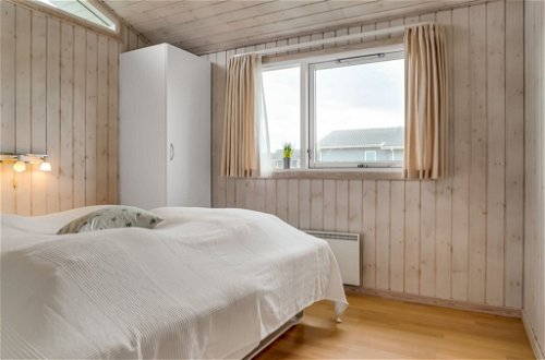 Photo 16 - 4 bedroom House in Harrerenden with terrace