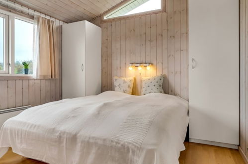 Photo 15 - 4 bedroom House in Harrerenden with terrace
