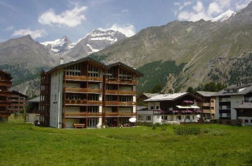 Photo 2 - Appartement de 2 chambres à Saas-Fee avec jardin