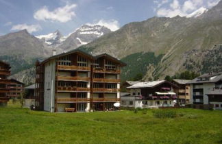 Photo 2 - 2 bedroom Apartment in Saas-Fee with garden