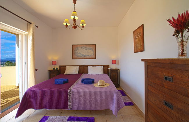 5 bedroom House in Lagoa with private pool and terrace - Photo 25