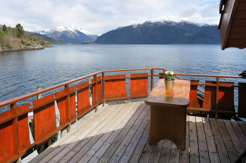 Photo 2 - Maison de 3 chambres à Balestrand avec jardin et terrasse