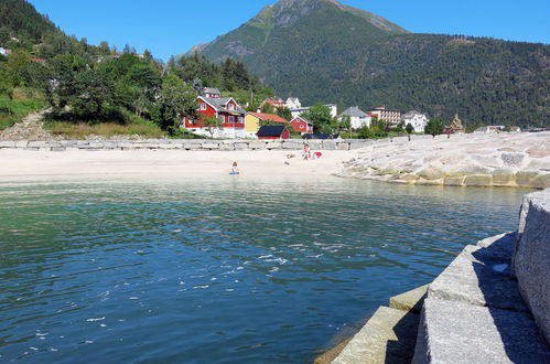 Foto 27 - Casa de 3 quartos em Balestrand com jardim e terraço