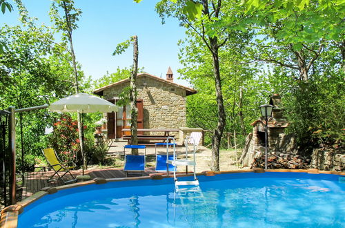 Photo 1 - Maison de 1 chambre à Cortona avec piscine privée et jardin