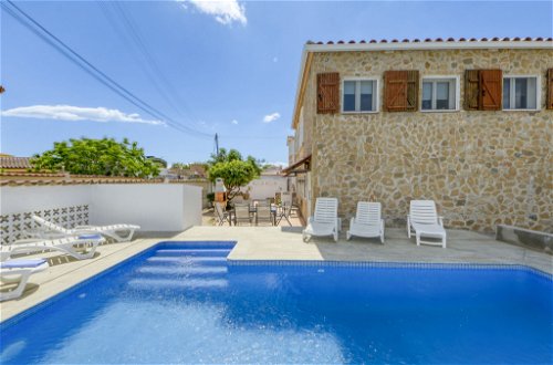 Photo 37 - Maison de 4 chambres à Castelló d'Empúries avec piscine privée et vues à la mer