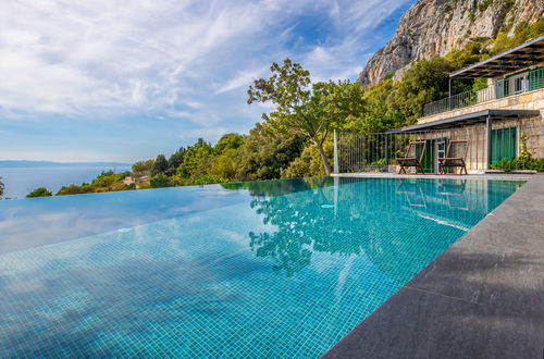 Photo 1 - Maison de 3 chambres à Makarska avec piscine privée et jardin