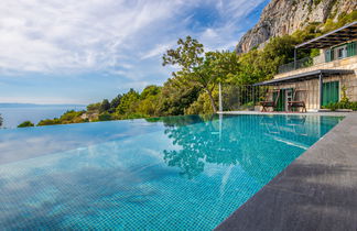 Photo 1 - Maison de 3 chambres à Makarska avec piscine privée et jardin