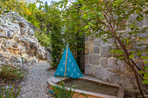 Photo 25 - Maison de 3 chambres à Makarska avec piscine privée et jardin