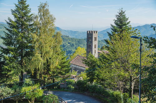 Photo 31 - 2 bedroom House in Pescaglia with garden