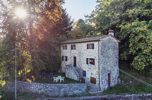 Photo 32 - 2 bedroom House in Pescaglia with garden