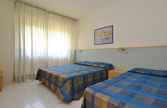 Apartamento de 2 quartos em Lignano Sabbiadoro com piscina e jardim - Foto 7