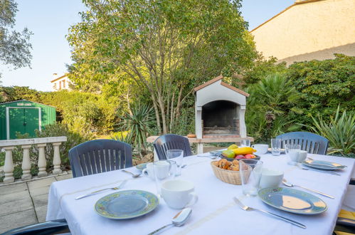 Photo 20 - Maison de 3 chambres à Fréjus avec jardin et vues à la mer