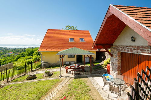 Photo 26 - Maison de 2 chambres à Ábrahámhegy avec jardin et terrasse