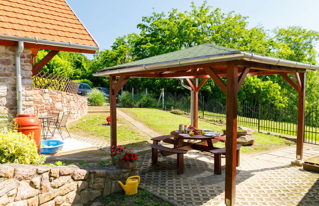 Casa de 3 quartos em Ábrahámhegy com jardim e terraço - Foto 3