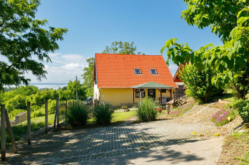 Photo 28 - 2 bedroom House in Ábrahámhegy with garden and terrace