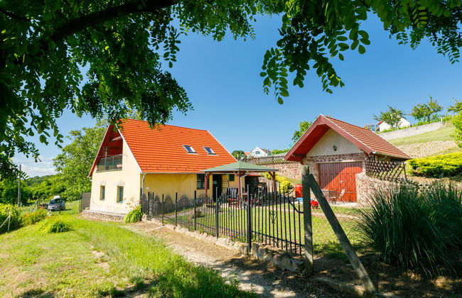 Casa de 3 quartos em Ábrahámhegy com jardim e terraço - Foto 30