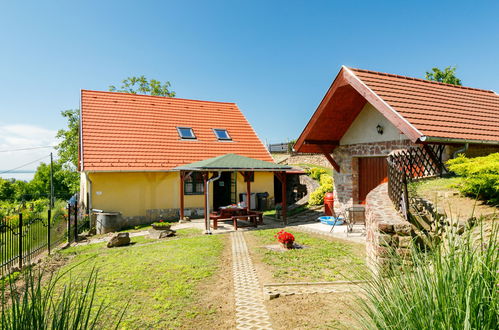 Photo 25 - 2 bedroom House in Ábrahámhegy with garden and terrace