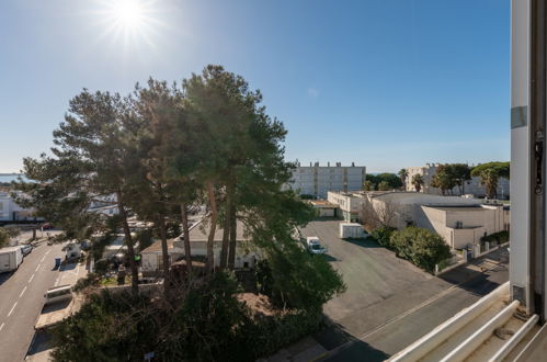 Foto 17 - Appartamento con 1 camera da letto a Le Grau-du-Roi con terrazza e vista mare