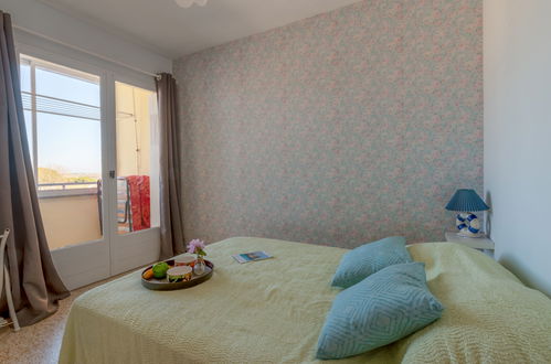 Foto 13 - Appartamento con 1 camera da letto a Le Grau-du-Roi con terrazza e vista mare