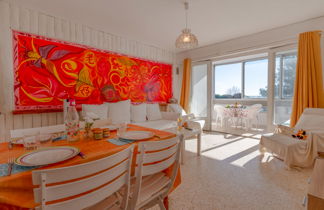 Photo 2 - Appartement de 1 chambre à Le Grau-du-Roi avec terrasse et vues à la mer