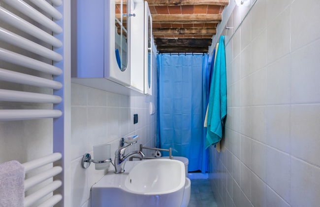 Casa de 6 quartos em Pescia com piscina e jardim - Foto 30