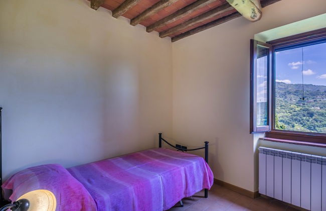 Casa de 6 quartos em Pescia com piscina e jardim - Foto 44