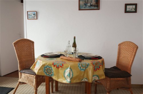 Foto 3 - Casa de 1 habitación en Plounévez-Lochrist con vistas al mar