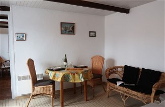 Foto 2 - Casa de 1 quarto em Plounévez-Lochrist com vistas do mar