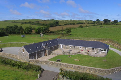 Foto 14 - Casa de 10 habitaciones en Pwllheli con jardín y vistas al mar