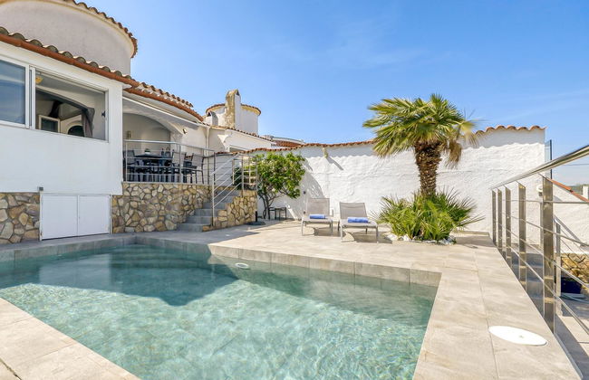 Casa de 4 quartos em Castelló d'Empúries com piscina privada e jardim - Foto 30