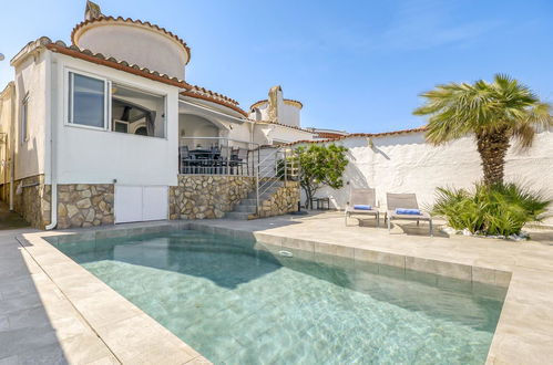 Foto 1 - Casa de 2 quartos em Castelló d'Empúries com piscina privada e jardim