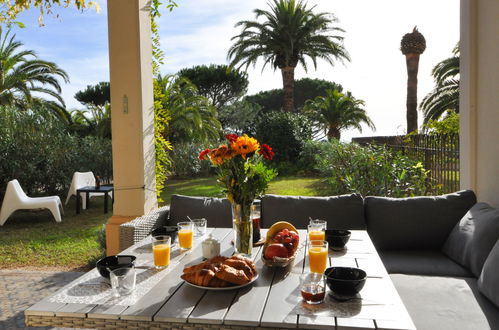 Foto 4 - Appartamento con 1 camera da letto a La Croix-Valmer con piscina e vista mare