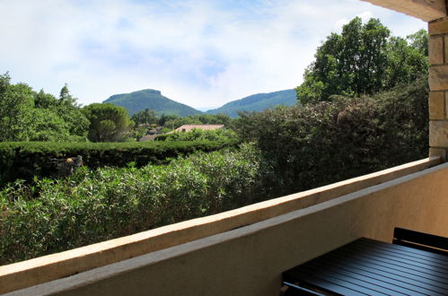 Photo 21 - Maison de 2 chambres à Bagnols-en-Forêt avec piscine privée et jardin