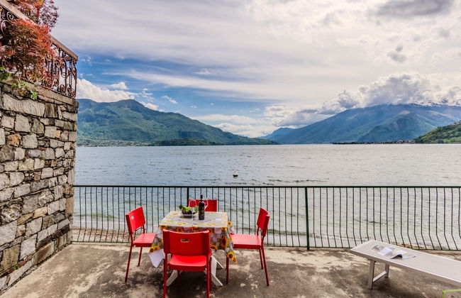 Apartamento de 2 quartos em Gera Lario com jardim e terraço - Foto 16