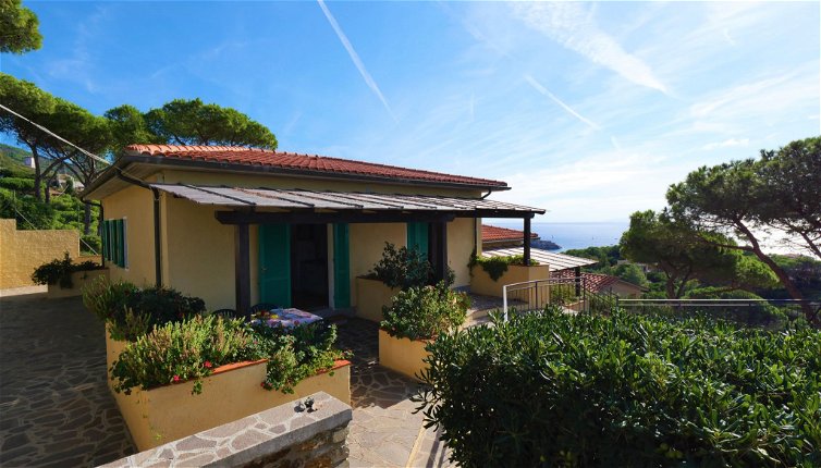 Foto 1 - Apartamento de 1 habitación en Capoliveri con jardín y vistas al mar