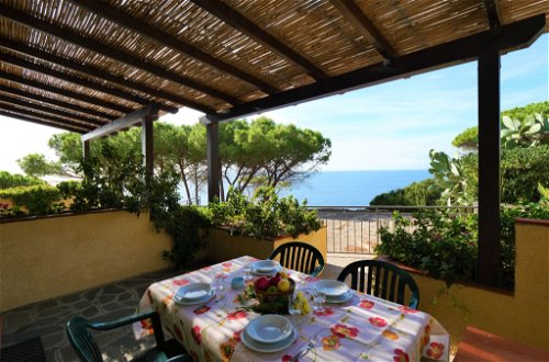 Photo 4 - 1 bedroom Apartment in Capoliveri with garden and sea view