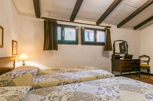 Foto 32 - Apartment mit 2 Schlafzimmern in Colle di Val d'Elsa mit schwimmbad und garten