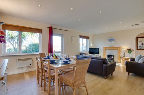 Photo 12 - 3 bedroom House in Padstow with garden and sea view