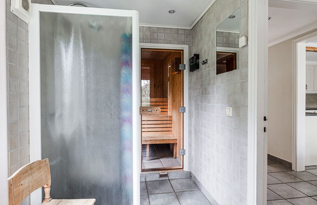 Haus mit 5 Schlafzimmern in Totebo mit garten und terrasse - Foto 14