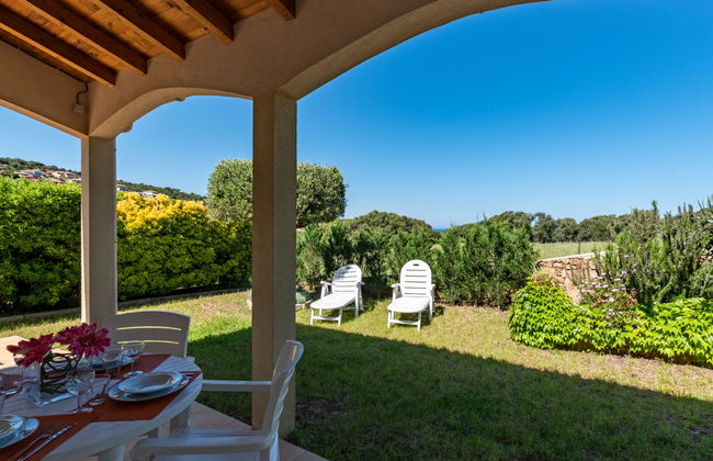 2 bedroom Apartment in Propriano with swimming pool and garden - Photo 1